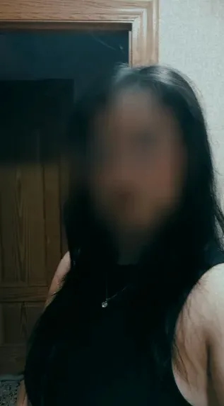 Agnes, 24