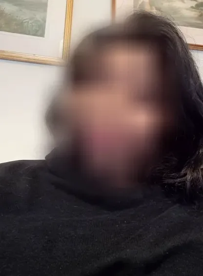 Amira, 34