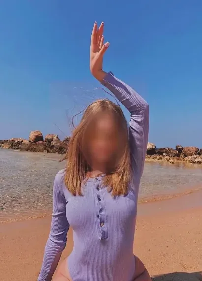 Charlotte, 27