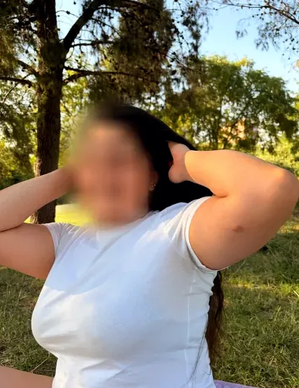 Charlotte, 23