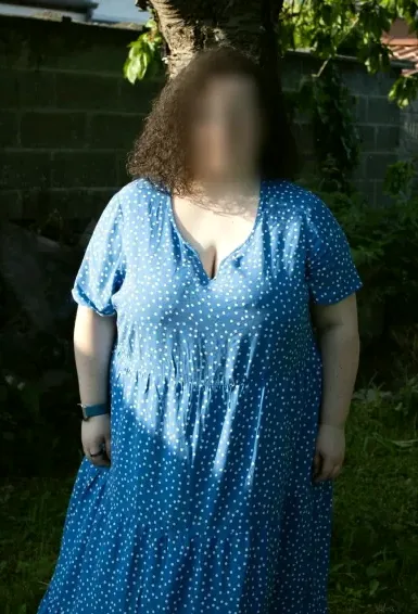 Emelie, 22