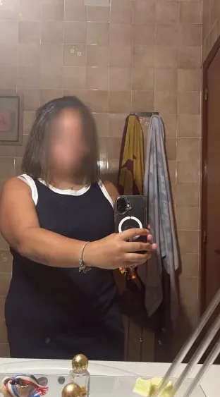 Emilia, 22