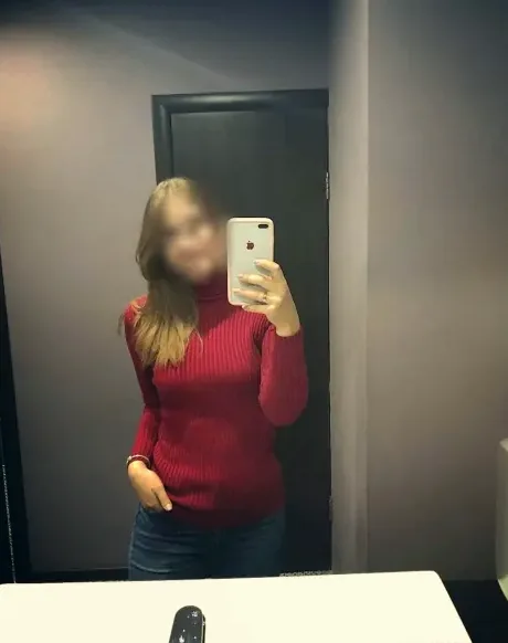 Hilda, 32