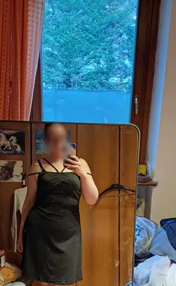 Ingrid, 27