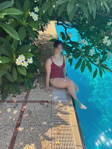 Jessica, 33