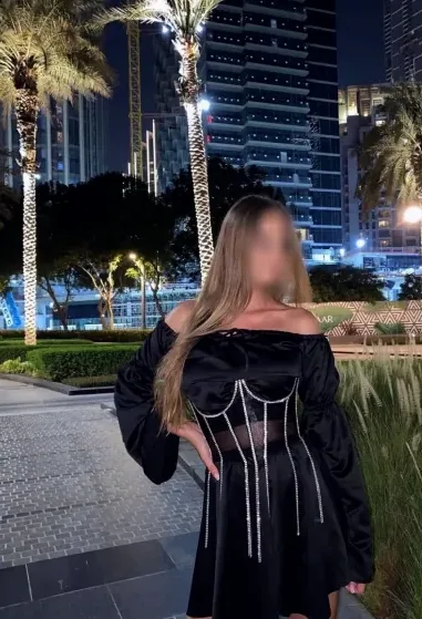 Julia, 40