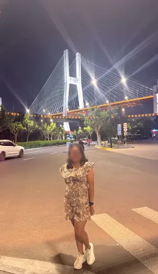 Lejla, 34