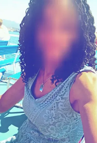 Lilly, 34