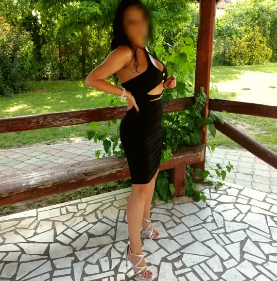Monica, 36