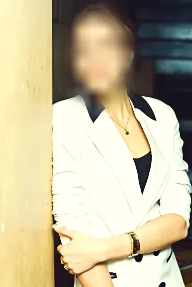 Nathalie, 30