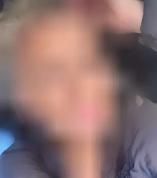 Olivia, 32
