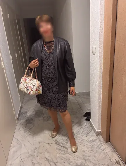 Pia, 37
