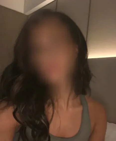 Sofia, 33