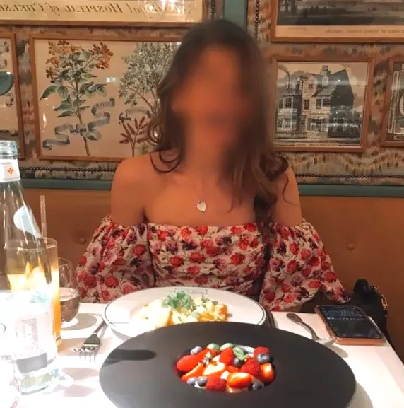 Viktoria, 20